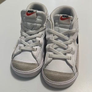 Toddler Nike blazer sneaker mid 77 white 7c unisex